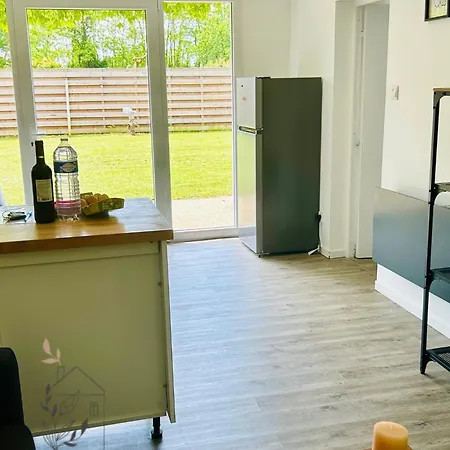 Maison Avec Acces Au Lac Izon Extérieur photo