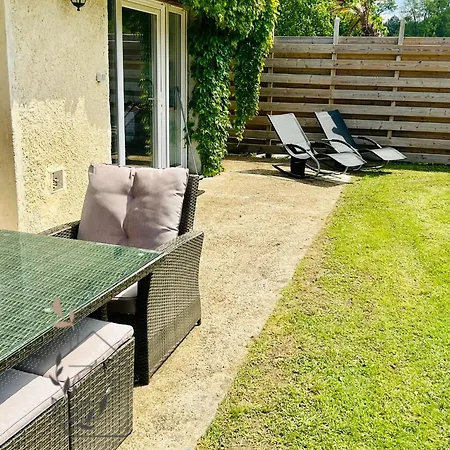 Maison Avec Acces Au Lac Izon Extérieur photo